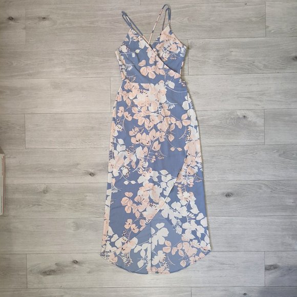 Astr Dresses & Skirts - ASTR the Label Floral Hi Low Dress Blue XS
